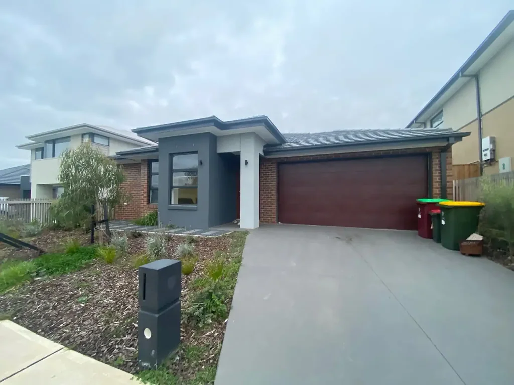 Modern Family Home in the Prestigious Smiths Lane Estate!