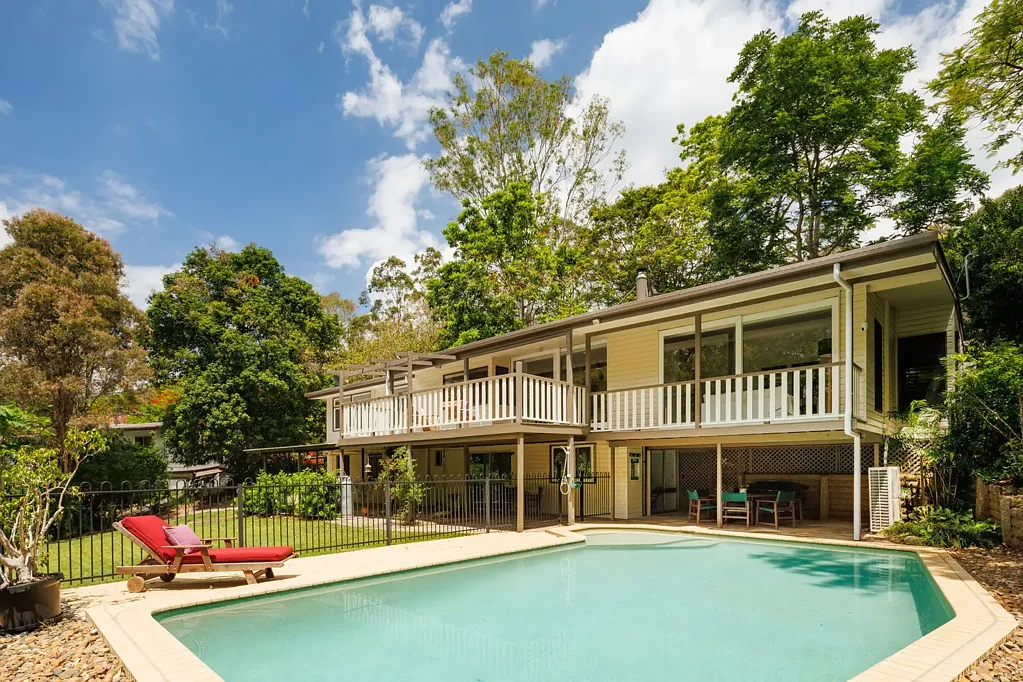 23 Deerhurst Road, Brookfield, QLD 4069