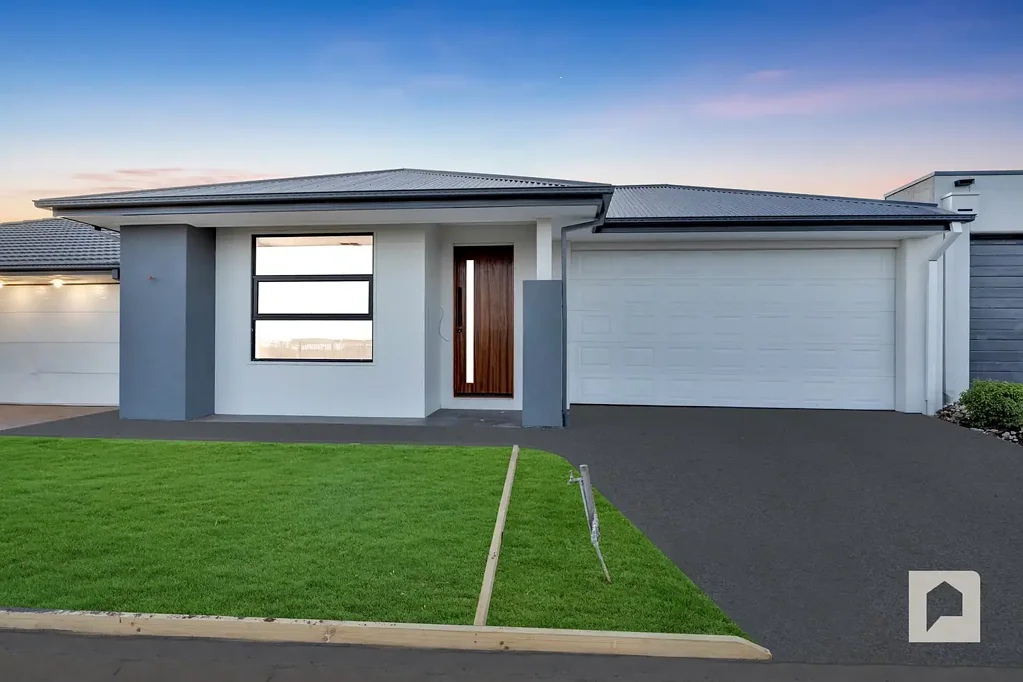Truganina 4 Bedroom The Truganina Conversation Starter!