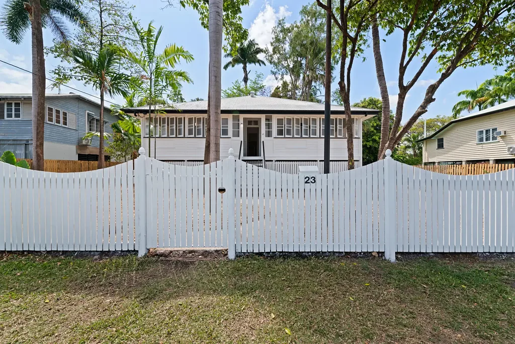 West End 4部屋 A Commanding Queenslander With Character That Can't Be Replaced