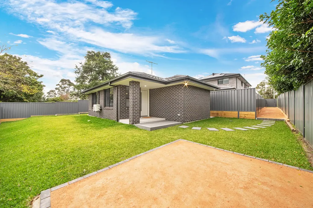 Brand New Private Granny Flat with Expansive Courtyard & Separate Access