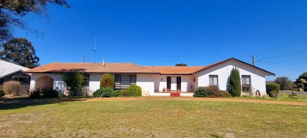 1 Burbidge Way, Katanning, WA 6317