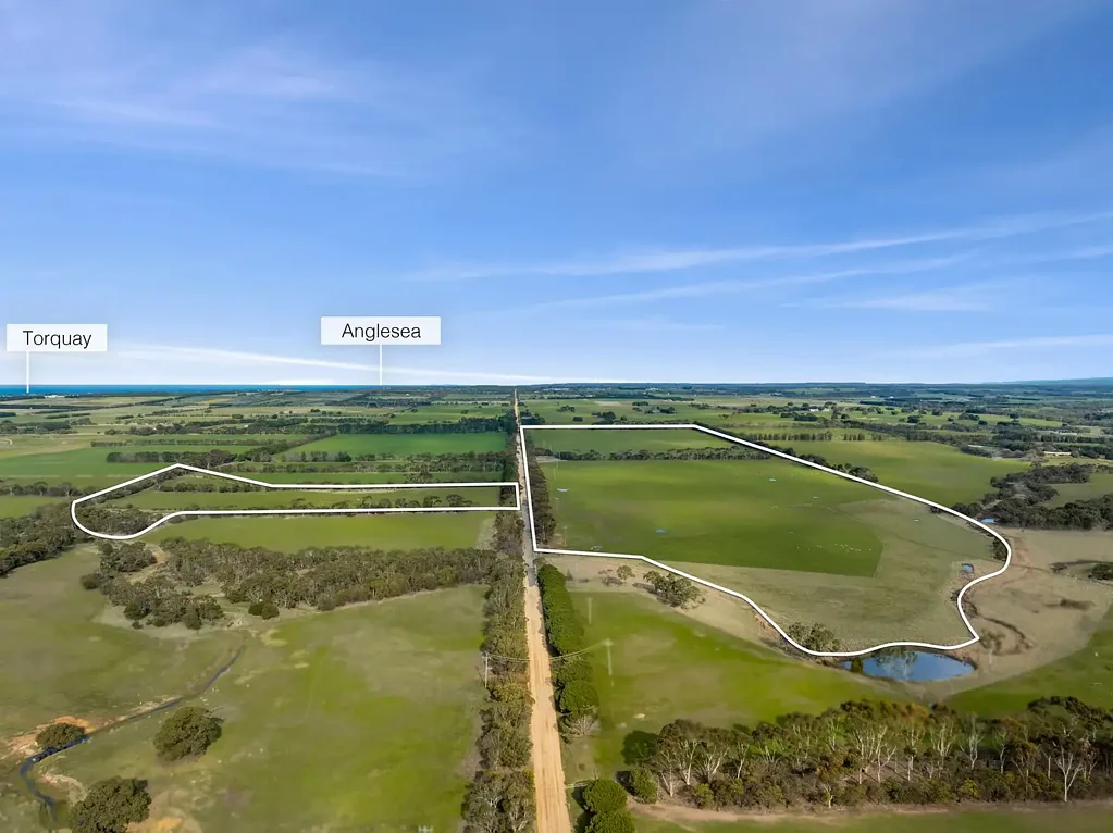 Freshwater Creek Outstanding Surfcoast 62 hectares (153 acres)