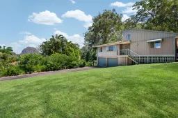 5 Knowles Place, Glass House Mountains