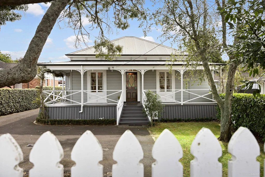 Ellerslie 5房  Ellerslie Family Home + Sleepout