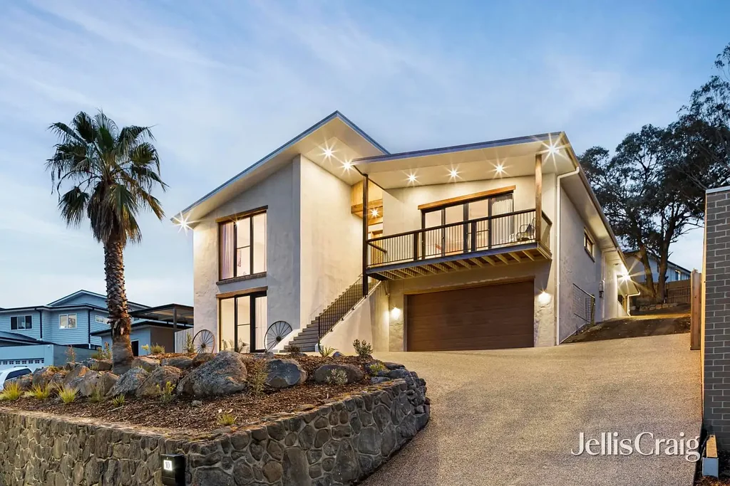Diamond Creek 4 Slaapkamer Custom-Built Luxury with Family Living in Mind