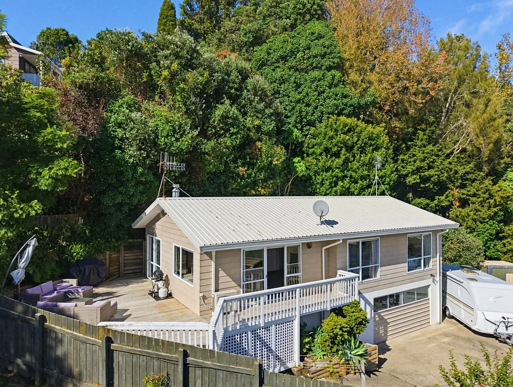 Whakatane 3 Bedroom Step Up To Hilltop Living
