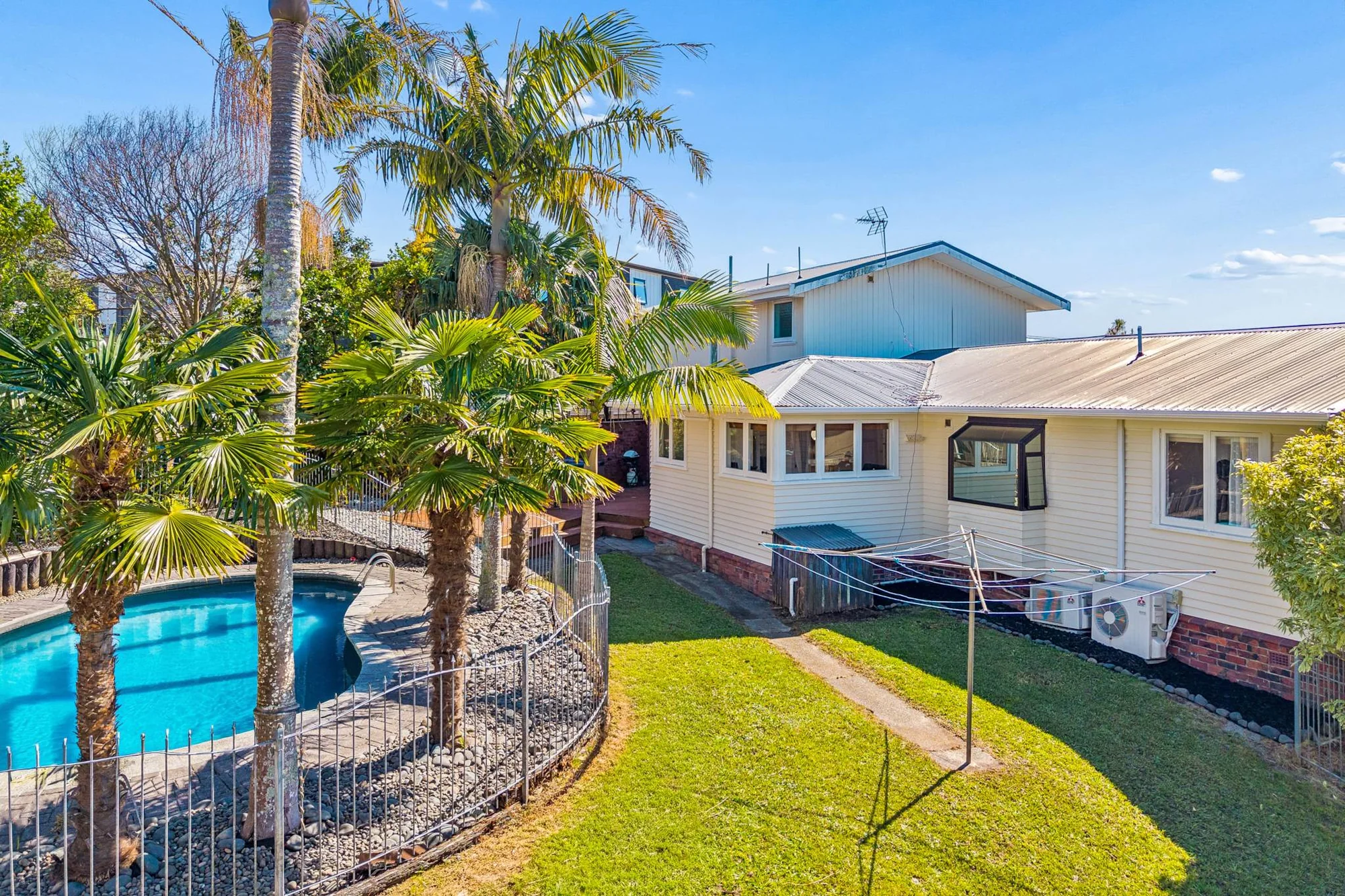 1 Crystal Avenue, Glendene, photo 14