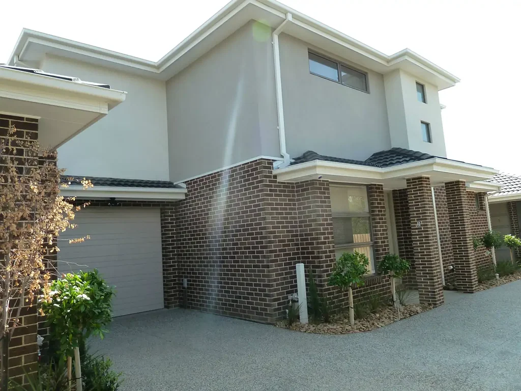 Modern townhouse in top location.