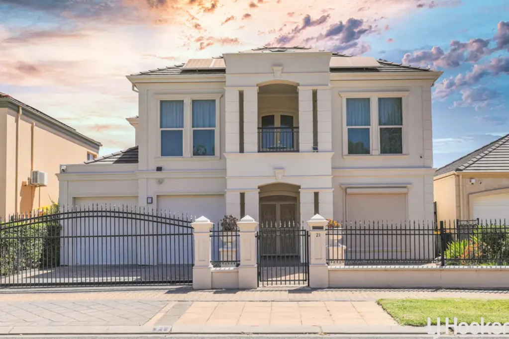 Mawson Lakes 3房  Luxury, Space & Multiple Living Areas in Parkway Village