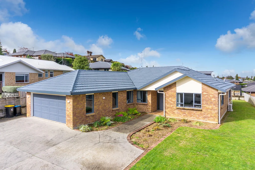 Te Awamutu 3બેડરૂમ Freshly updated family home with office