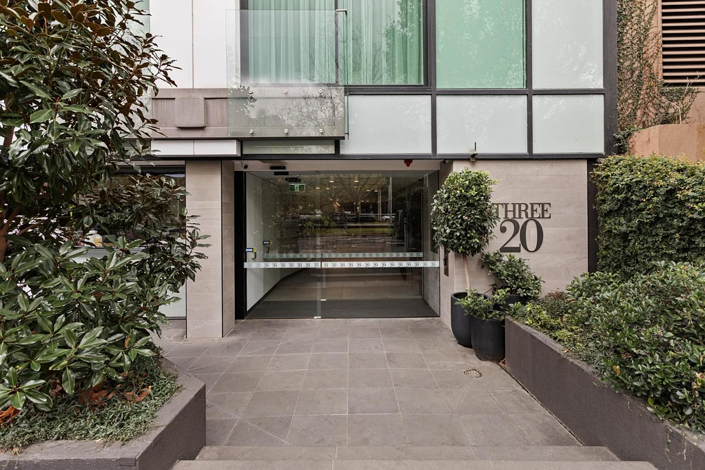Southbank 3chambre Stunning contemporary apartment featuring tall ceilings and big open plan living
