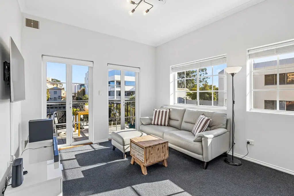 West Perth 1Phòng ngủ OVERSIZED NORTH-FACING LIVING IN A BOUTIQUE ADDRESS