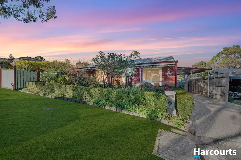 Croydon South 3 Bedroom Sweeping Mountain Views