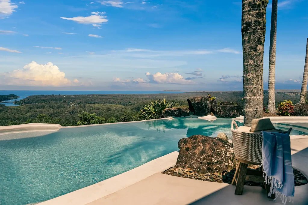 Ocean Shores 7 Bedroom Sitting privately and majestically atop the mountain,  Villa Tranquila offers stunning 360 degree views