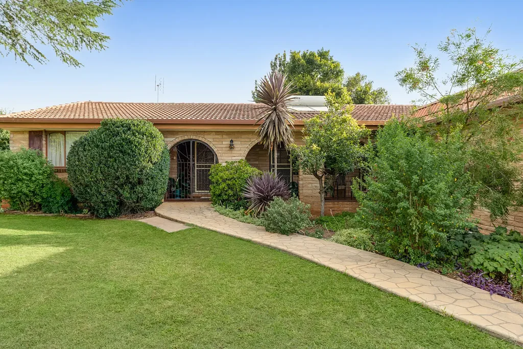 10 Mina Street, Rangeville, QLD 4350