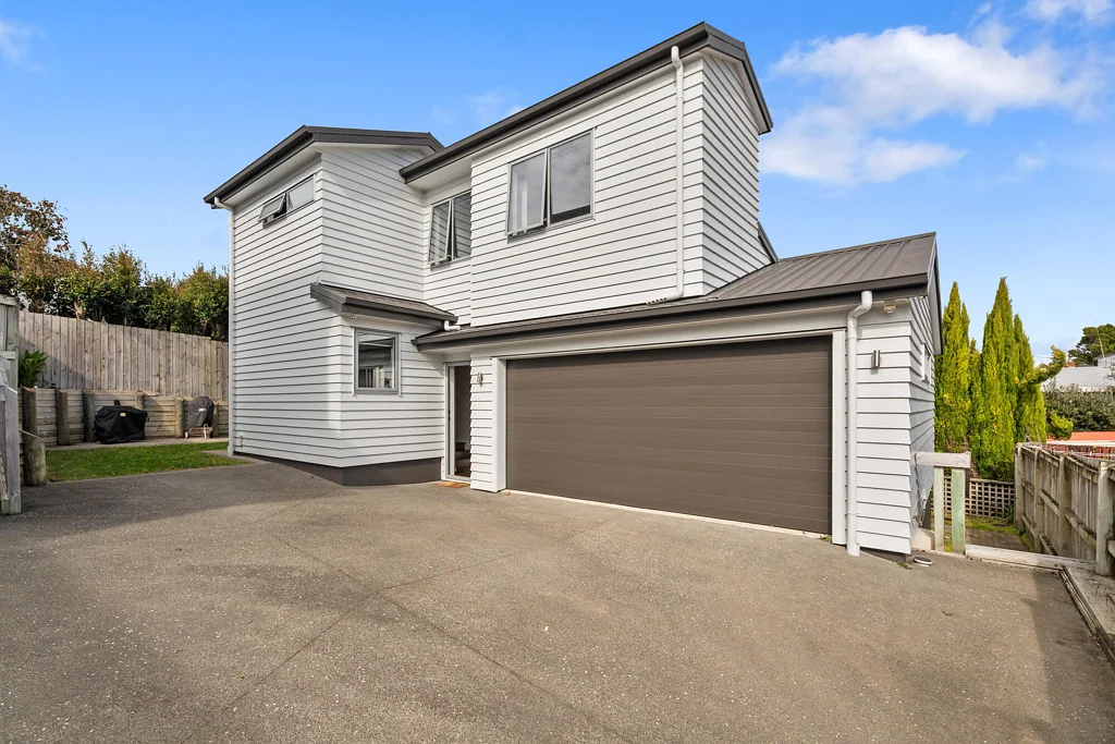 Mount Roskill 3 Bedroom Modern Comfort, Smart Design