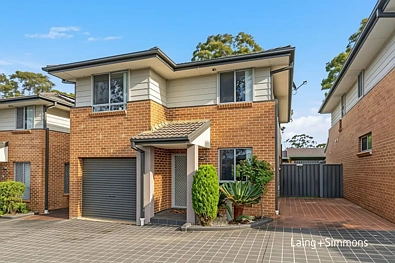 Mount Druitt 4房 精品八户联排 双层独享设计 四卧带Ensuite 现代燃气厨房 开放客餐区 车位充足 近Westfield与车站 Free-standing townhouse in boutique complex of just eight townhouses