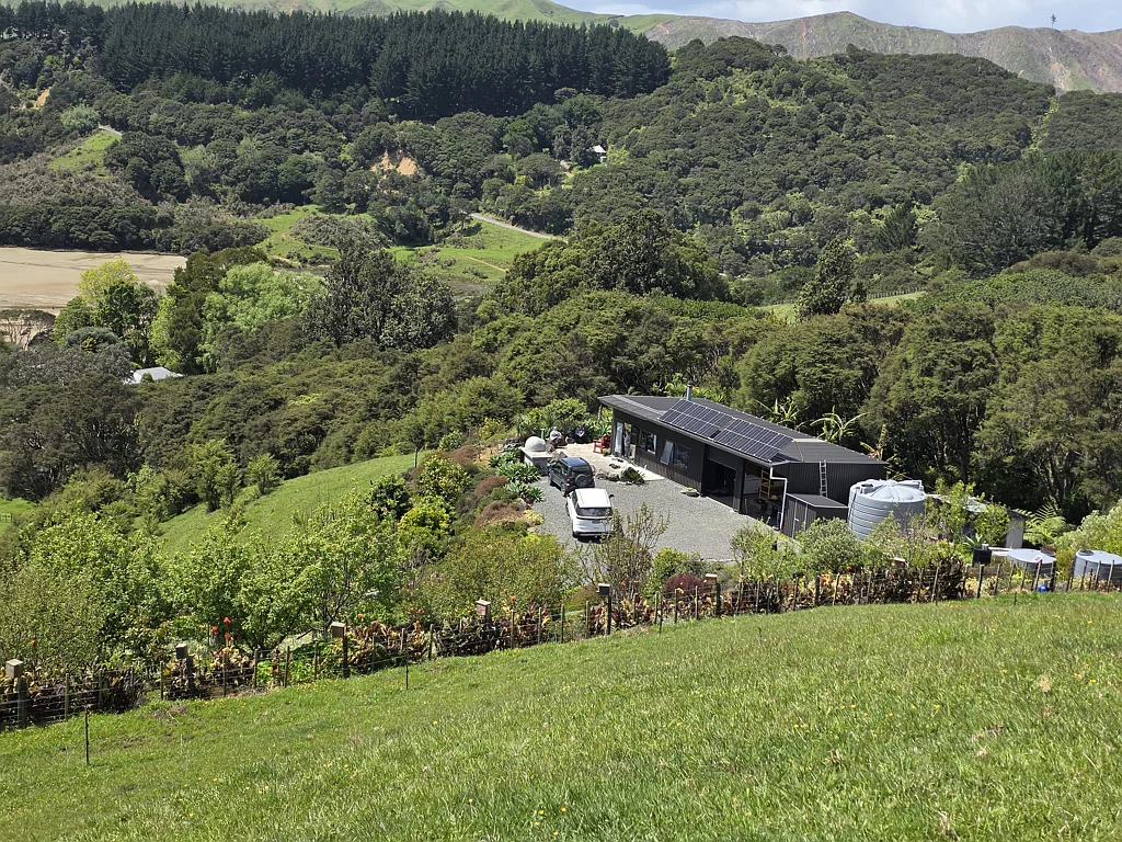 Waitomo 1ਬੈੱਡਰੂਮ Kawhia views off grid