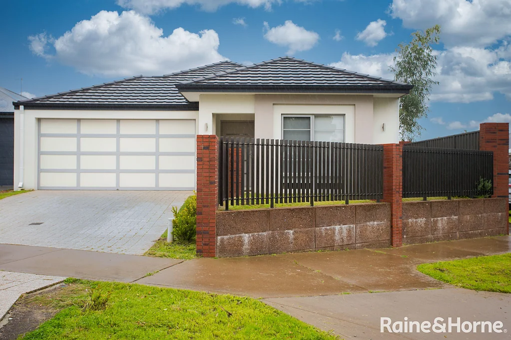 14 Berckelman Circuit, South Guildford, WA 6055