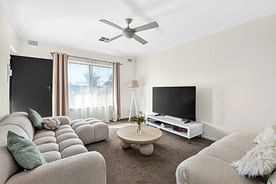 Somerton Park 2chambre Effortless Coastal-Side Living with Everyday Convenience.