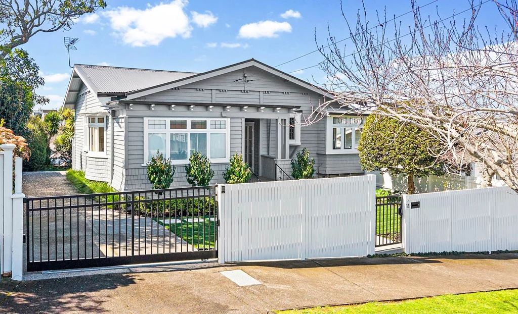 Remuera 4房  Warm and Welcoming with Irresistible Street Appeal