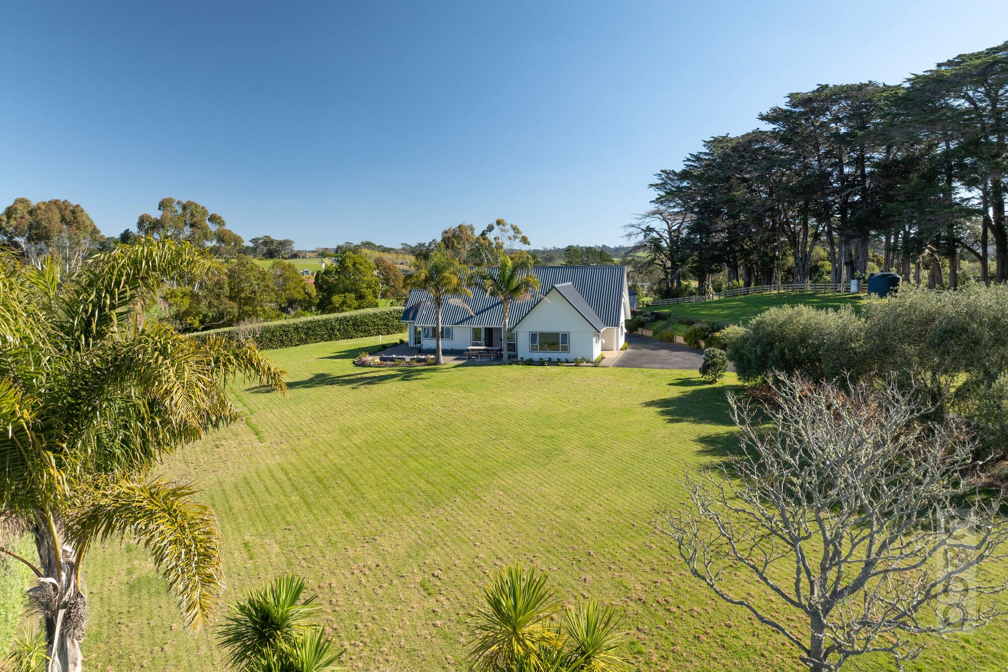 221 Amreins Road, Taupaki, photo 7