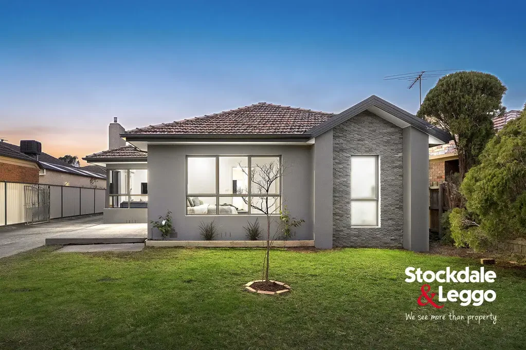 Glenroy 3Habitaciones A Renovated Delight with Double Garage!