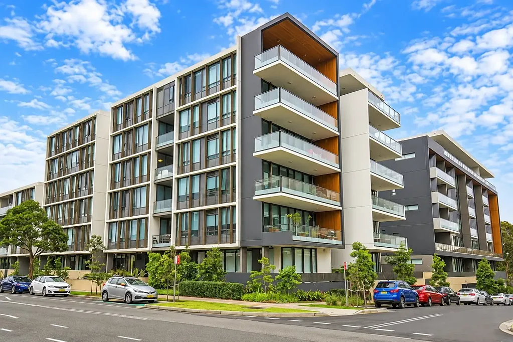 Luxury Living in "Otto" Rosebery
