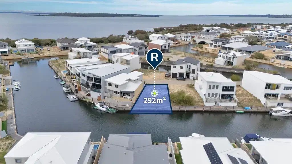 Wannanup  Secure & Luxurious Canal Lifestyle