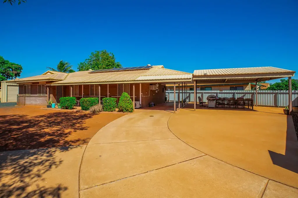 South Hedland 4 Slaapkamer Huge Workshop, Big Block & Room for the Whole Family!