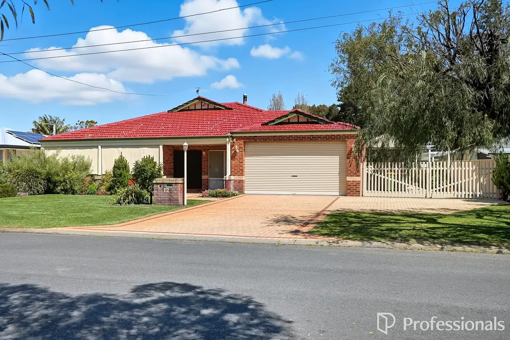 12 Georgette Street, Busselton, WA 6280