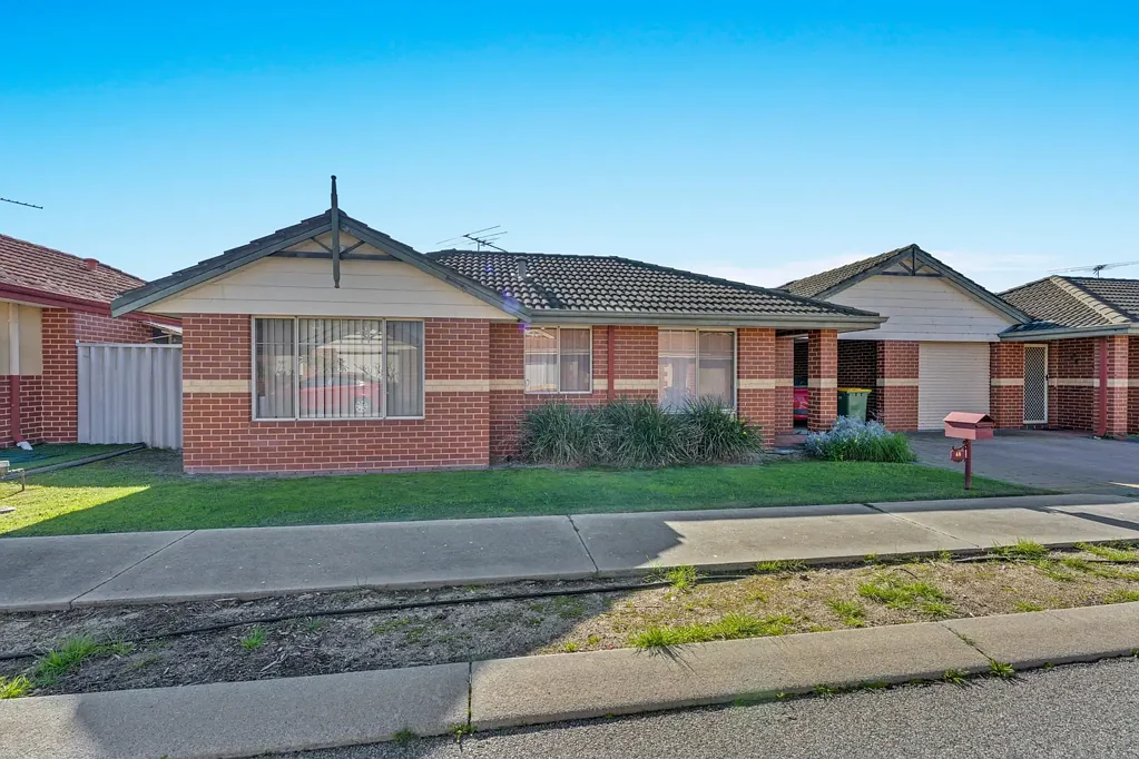 Gosnells 3房  Generous Living, Private Courtyard and Secure Rental Return!