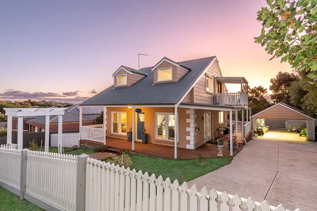 Buninyong 3ਬੈੱਡਰੂਮ A Family Homes With Attractive Street Appeal.