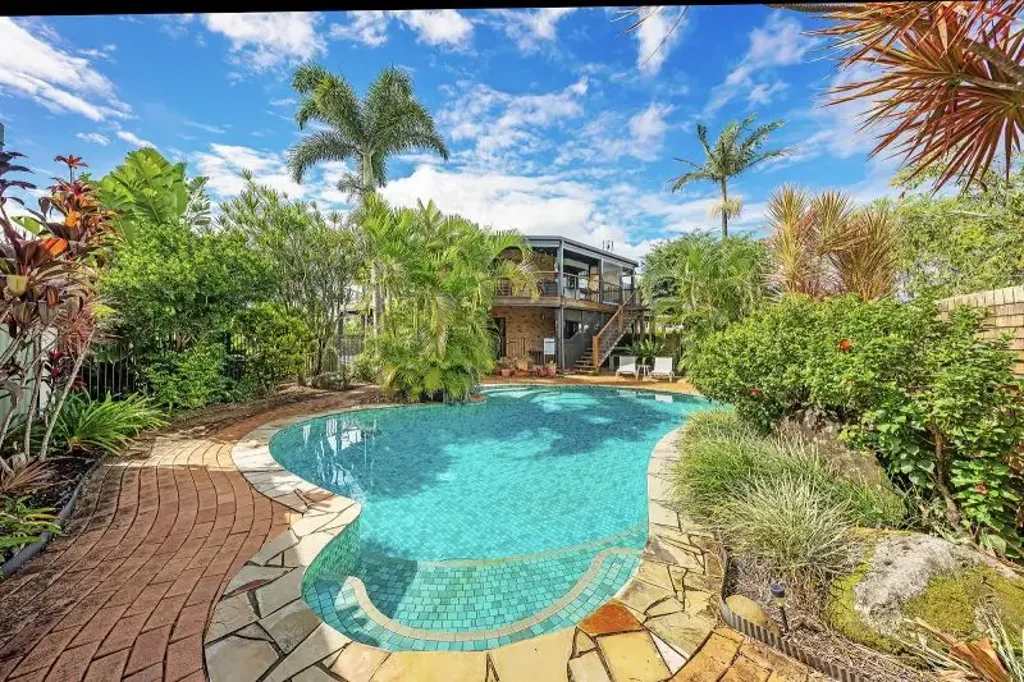 Banora Point 4chambre FAMILY HOME WITH UNBELIEVABLE VIEW TO THE OCEAN - POTENTIAL DUAL LIVING