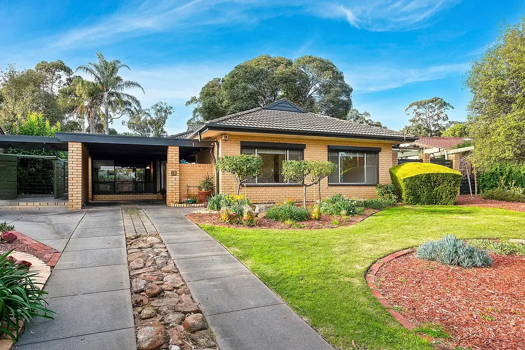 Spacious Family Living with Room for Everyone!