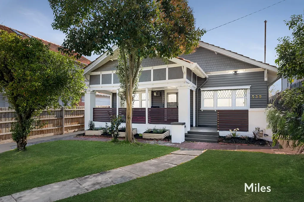 Alphington 4ਬੈੱਡਰੂਮ Secluded Family Sanctuary Of Space & Style