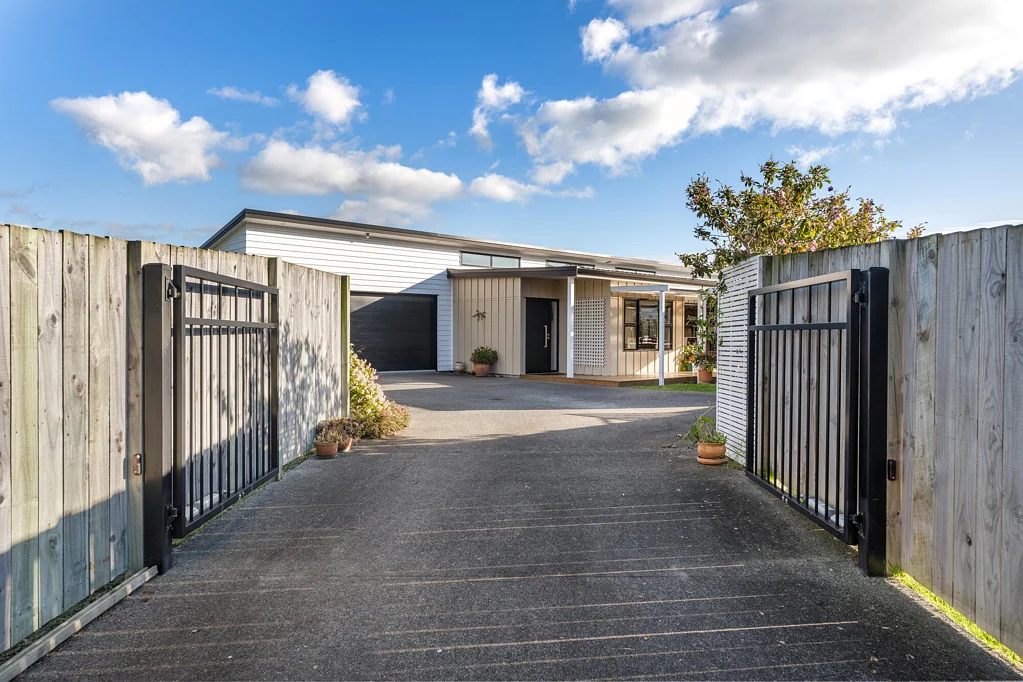 Otaki 3房  SPACIOUS FAMILY HOME PLUS STUDIO