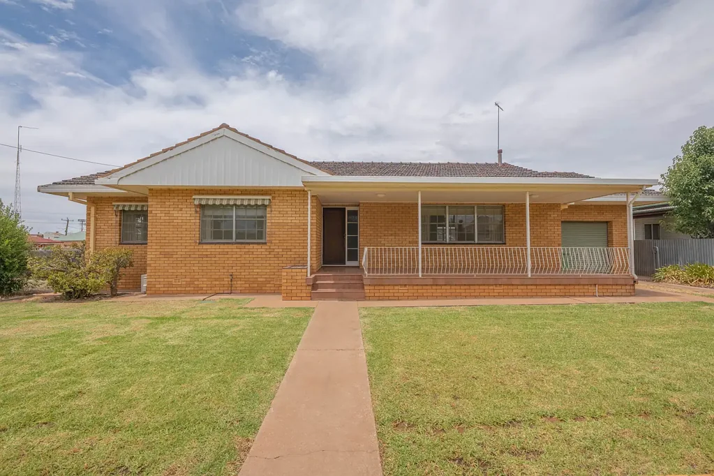 19 Golden Street, West Wyalong, NSW 2671