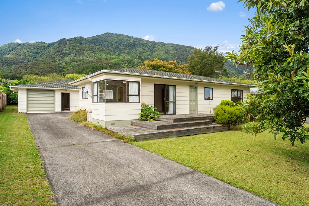 Te Aroha 2બેડરૂમ Straight to the pool room