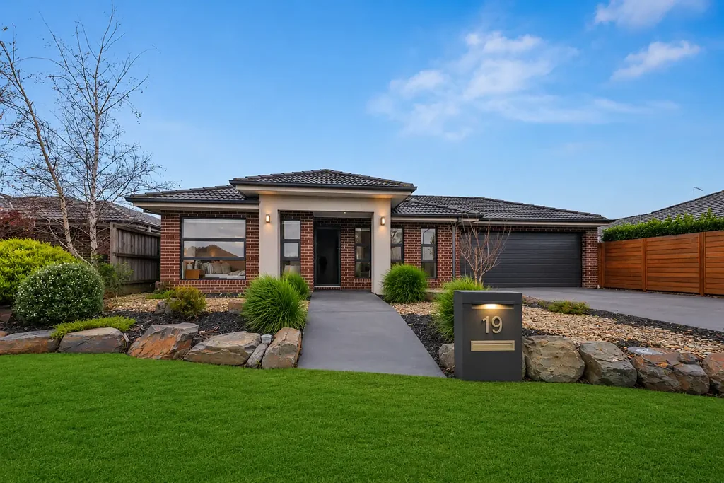Pakenham 4Habitaciones The Brief: Grandvue Living at Its Finest!