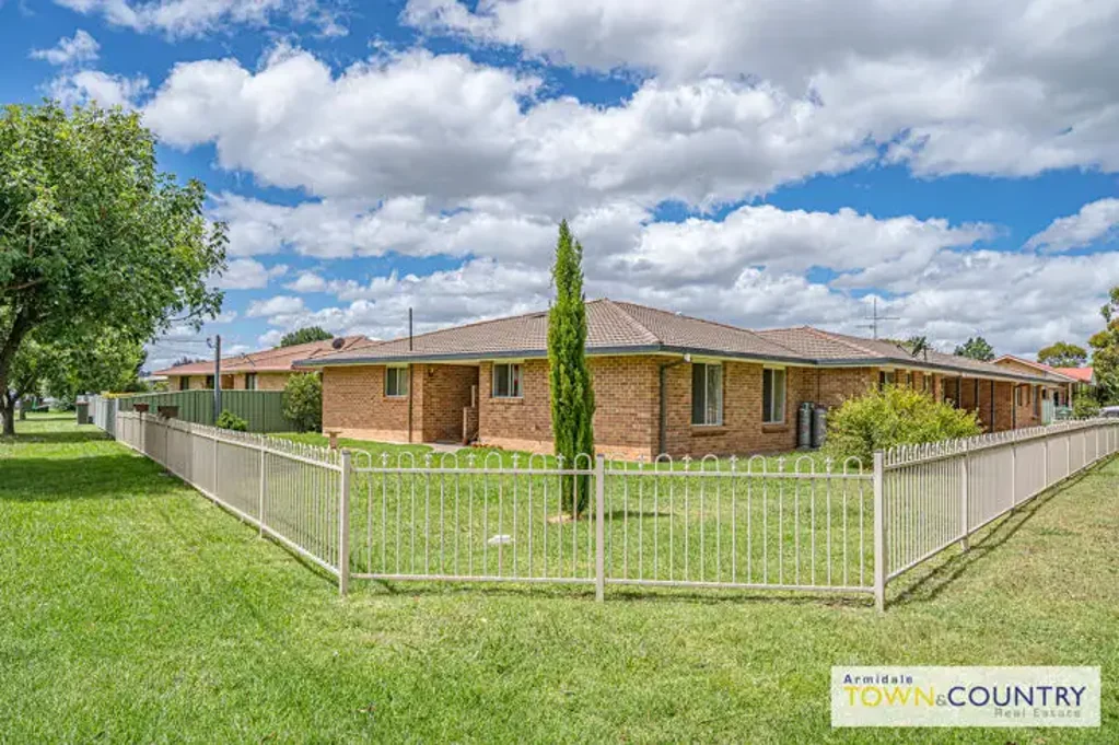 2/20 Barry Street, Armidale, NSW 2350