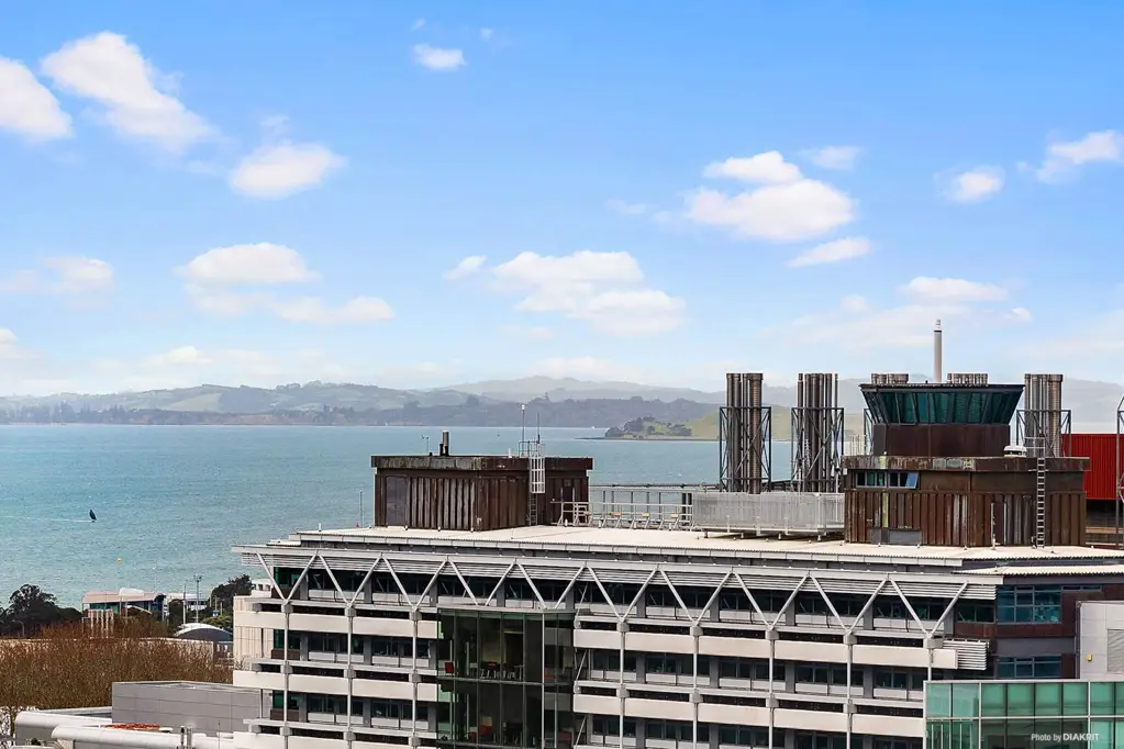 Auckland Central 2 Bedroom Over 5.5% Secured Net Return!
