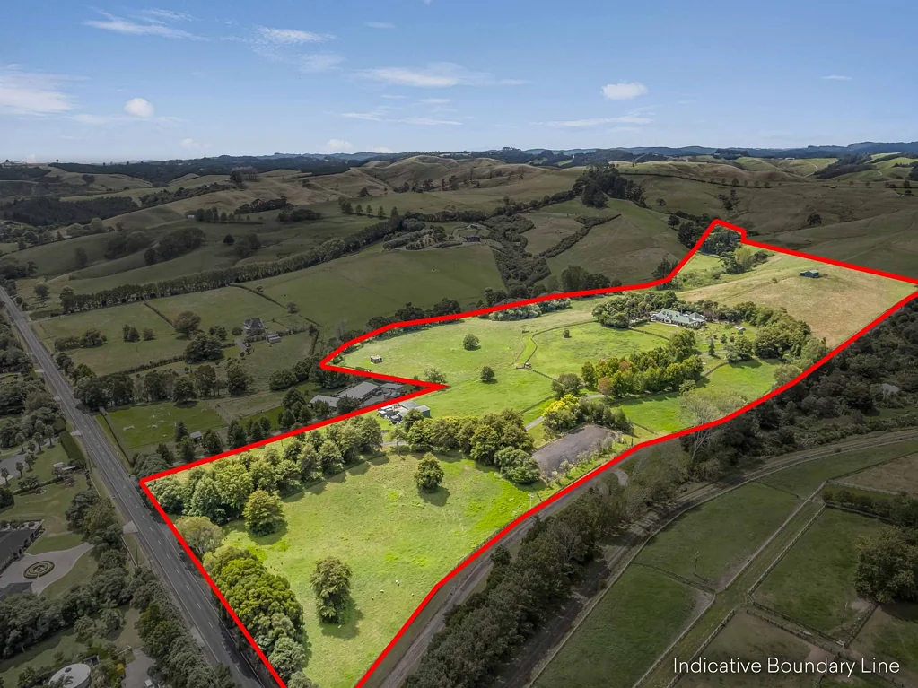 Helensville 4 Bedroom Diamond in the Rough!