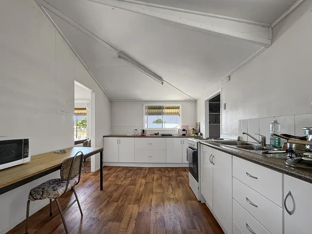 35 Murray St, Tully, QLD 4854