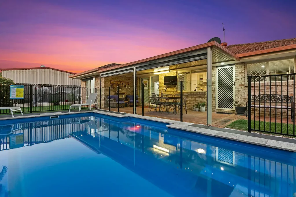 9 Sunset Crescent, Torquay, QLD 4655