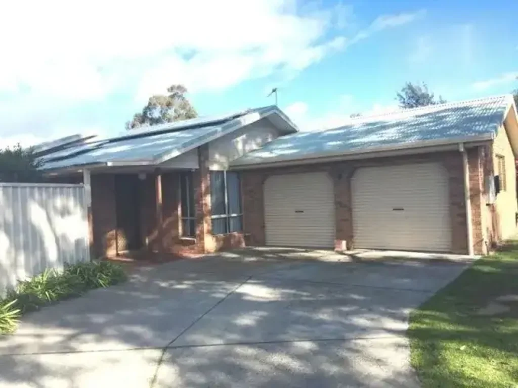 Comfort, Space & Peaceful Living at 4 Peninsular Court