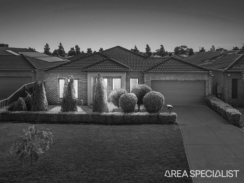 11 Leyana Crescent, Brookfield, VIC 3338