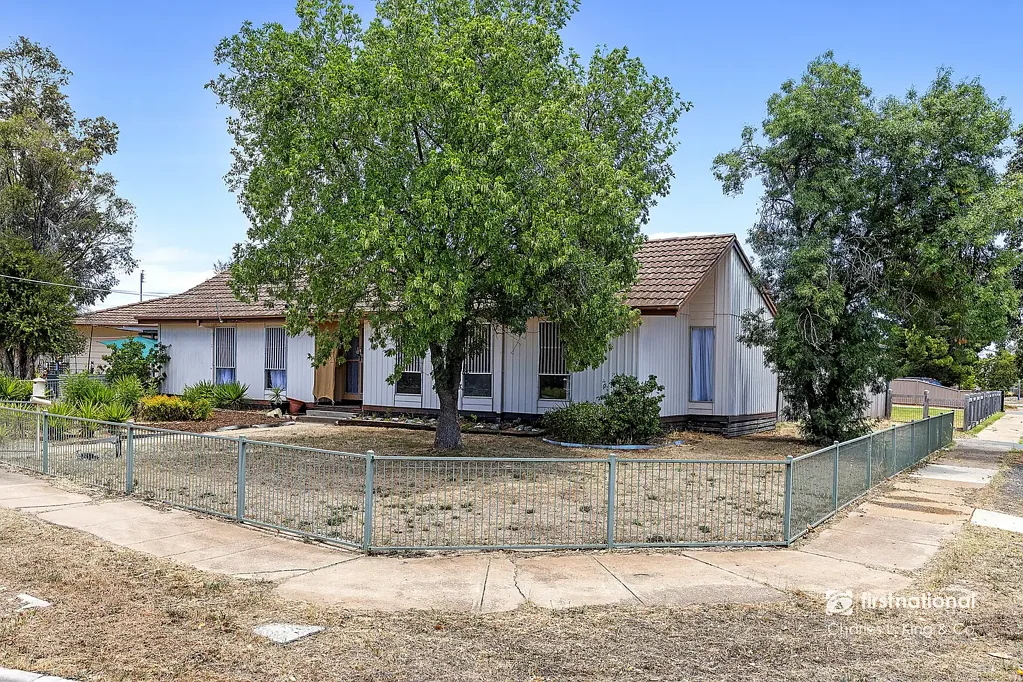 Echuca 4 Slaapkamer Corner Block Living With Space & Convenience