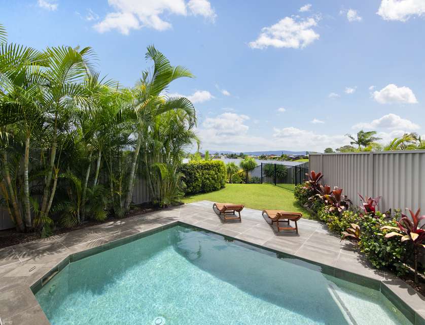 1/61 Sailaway Street, Mermaid Waters, QLD 4218, 3 Bedrooms, 3 Bathrooms, House